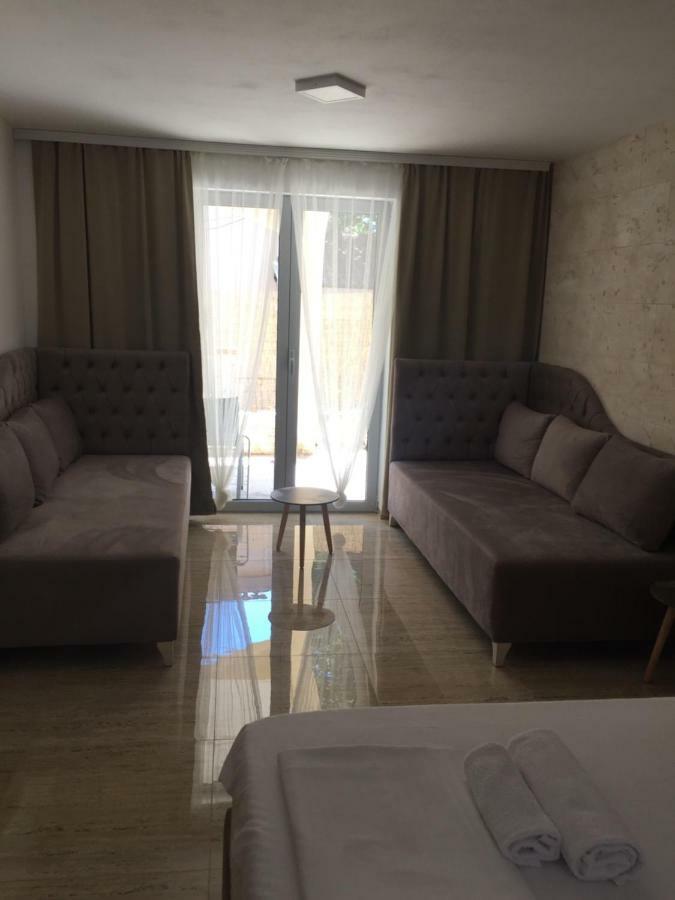 Soheds Apartment Budva Bagian luar foto